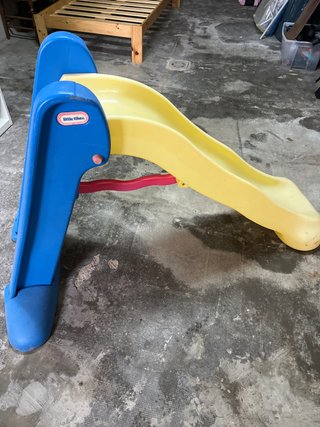 Tobogán infantil Little Tikes azul y amarillo