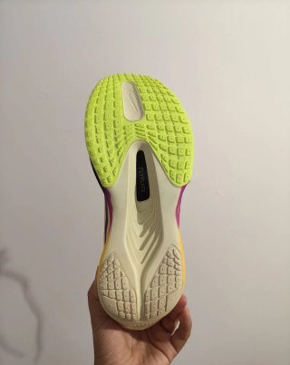 T46 Nike Zoom Fly 6