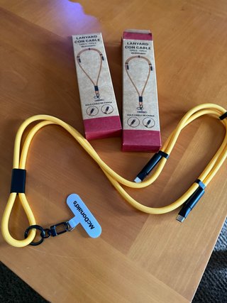 2 Lanyards con Cable Tipo C McDonald's