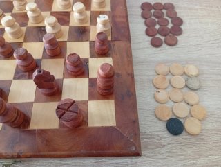 Juego de Ajedrez y Damas de Madera