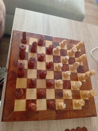 Juego de Ajedrez y Damas de Madera