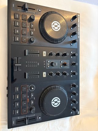 Controladora DJ NI Traktor Kontrol S2