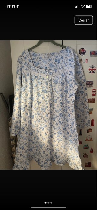 Camisón Eileen West floral azul y blanco