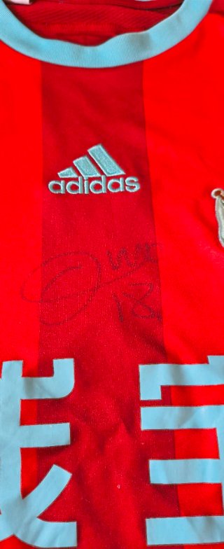 Equipación Real Sociedad 10 años firma Oyarzabal