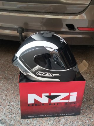 Casco de moto NZI