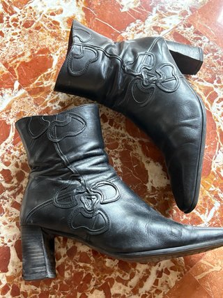 Botines Negros Hispanitas