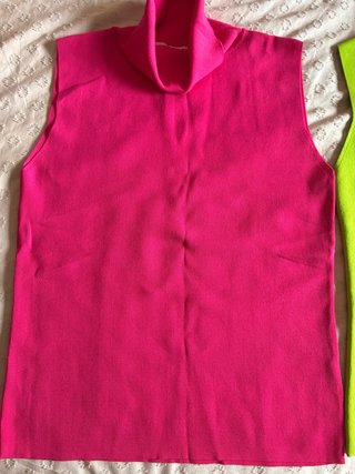Top de punto sin mangas rosa