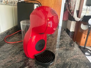 Cafetera NESCAFÉ Dolce Gusto Roja