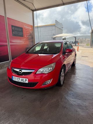 Opel Astra 2012