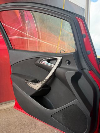 Opel Astra 2012