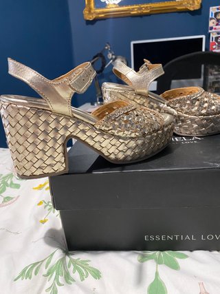 Sandalias Carmela Doradas