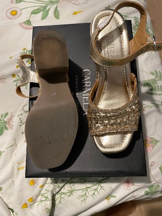Sandalias Carmela Doradas