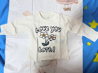 Camiseta Blanca de Niña con Estampado