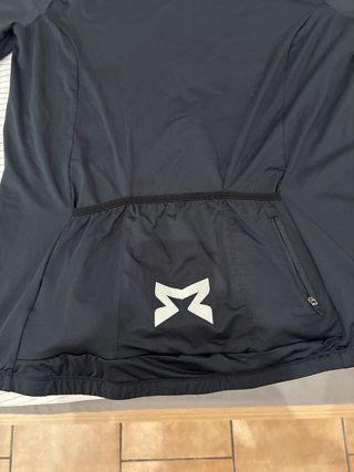 Malliot manga larga negro talla L