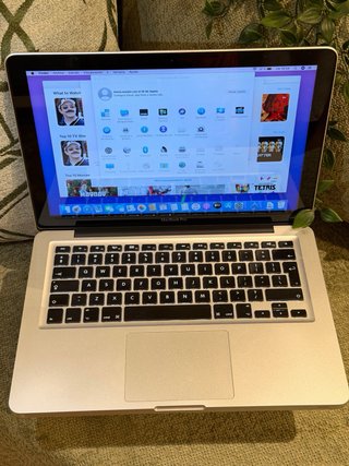 MacBook Pro i5 / 8GB RAM / 500GB