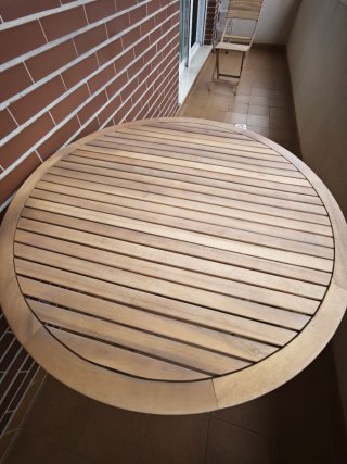 Mesa de exterior plegable de madera