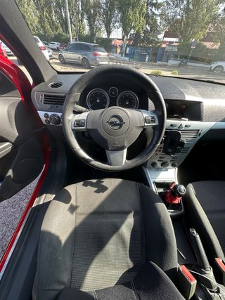 Opel Astra GTC 2008