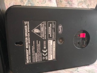 Altavoces Behringer Negros