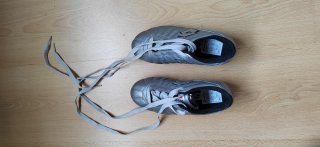 Zapatillas de Fútbol Lotto Plateadas Talla 31