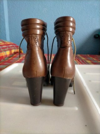 Botines de invierno marrones