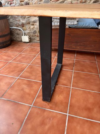 Mesa de Comedor de Madera y Metal