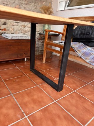 Mesa de Comedor de Madera y Metal