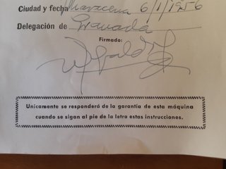 Máquina de coser antigua REFREY