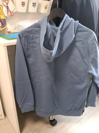 Sudadera con capucha azul