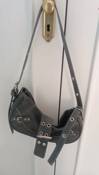Bolso de hombro gris
