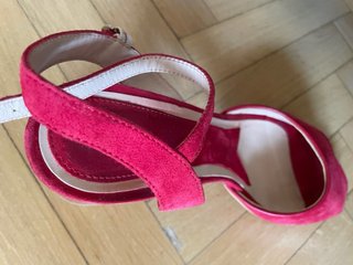 Sandalias Lottusse color frambuesa