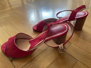 Sandalias Lottusse color frambuesa