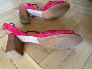 Sandalias Lottusse color frambuesa
