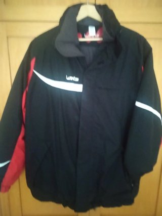 Anorak Wedze Negro y Rojo