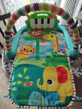Parque de actividades y piano para bebé