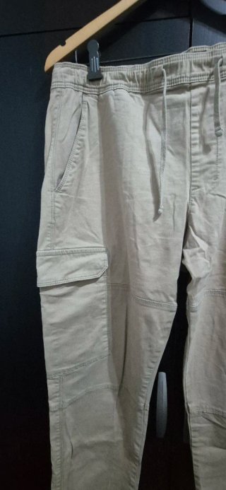 Pantalón Cargo Beige Pull & Bear