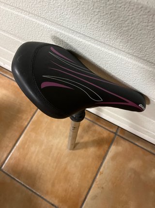 Sillín de Bicicleta Giant Negro Morado