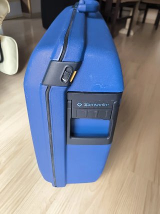 Maleta Samsonite Rígida con Ruedas 60cm