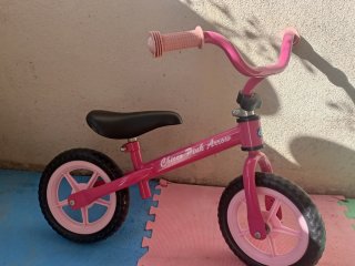 Bicicleta Chicco Pink Arrow sin pedales
