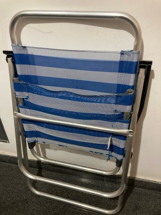 Silla plegable azul para playa o piscina