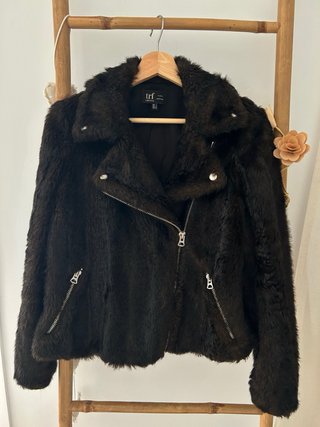 Chaqueta Zara efecto pelo marrón Talla S