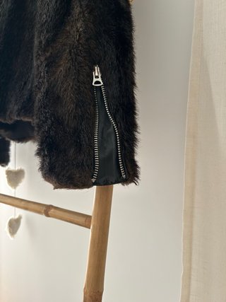 Chaqueta Zara efecto pelo marrón Talla S