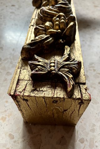 Dosel decorativo dorado