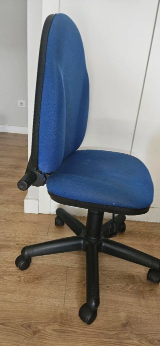 Silla de escritorio azul y negra