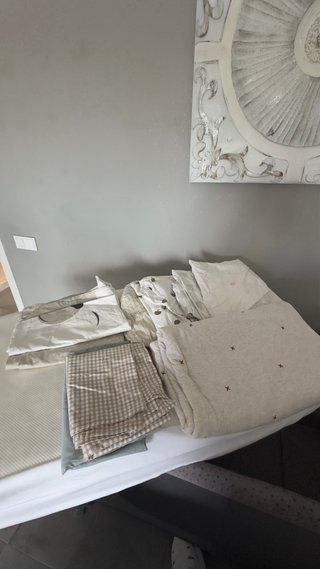 Cuna Kinderkraft nueva con Colchón y sabanas