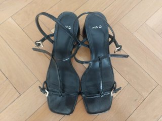 Sandalias Negras Tacón Mango Talla 37