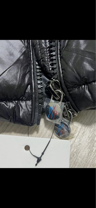 Abrigo Moncler Negro