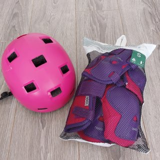 Casco y Set de Protecciones Patinaje Talla S