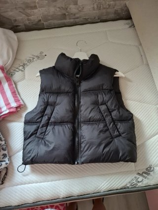 Chaleco negro del pull&bear