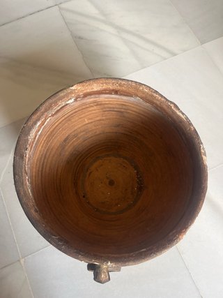 Maceta Antigua de Barro