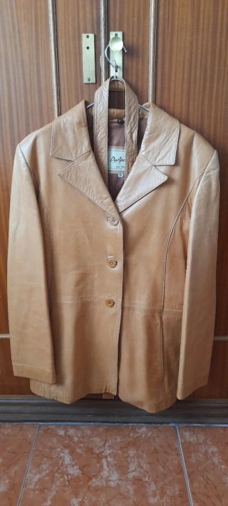 Chaqueta de piel mujer talla 46, usada buen estado
